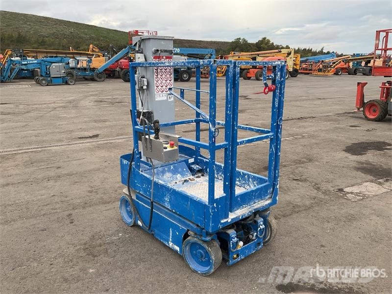 Genie Vertical Mast Lift رافعات السارية الرأسية