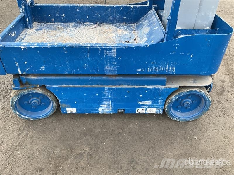 Genie Vertical Mast Lift رافعات السارية الرأسية