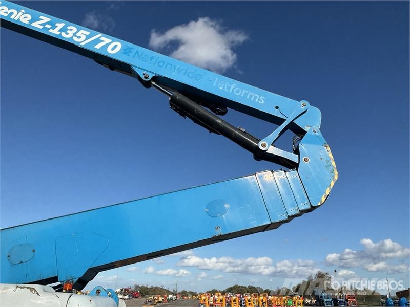 Genie Z-135 4WD Diesel Articulating Boom Lift Zglobne podizne platforme