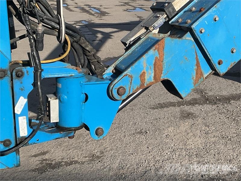 Genie Z-135 4WD Diesel Articulating Boom Lift Zglobne podizne platforme