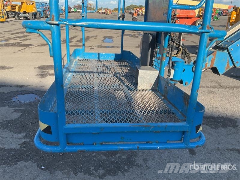 Genie Z-135 4WD Diesel Articulating Boom Lift Zglobne podizne platforme