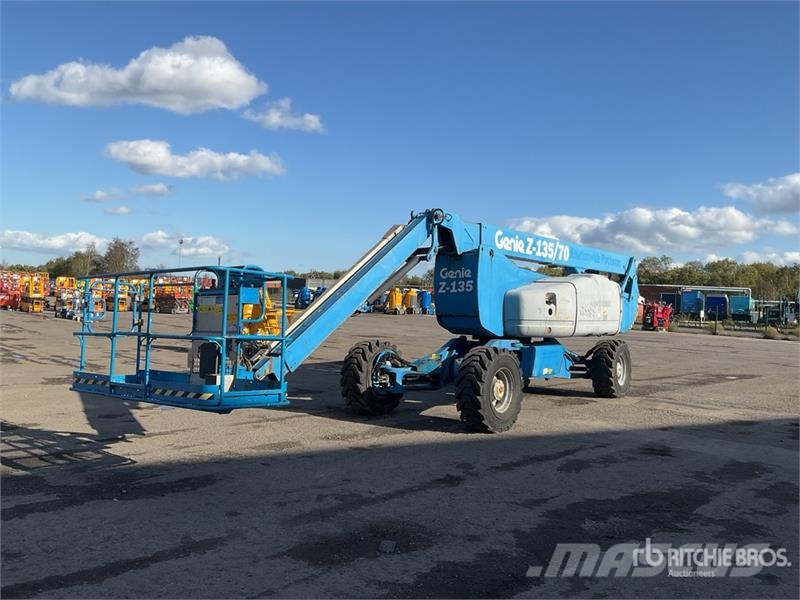 Genie Z-135 4WD Diesel Articulating Boom Lift Zglobne podizne platforme
