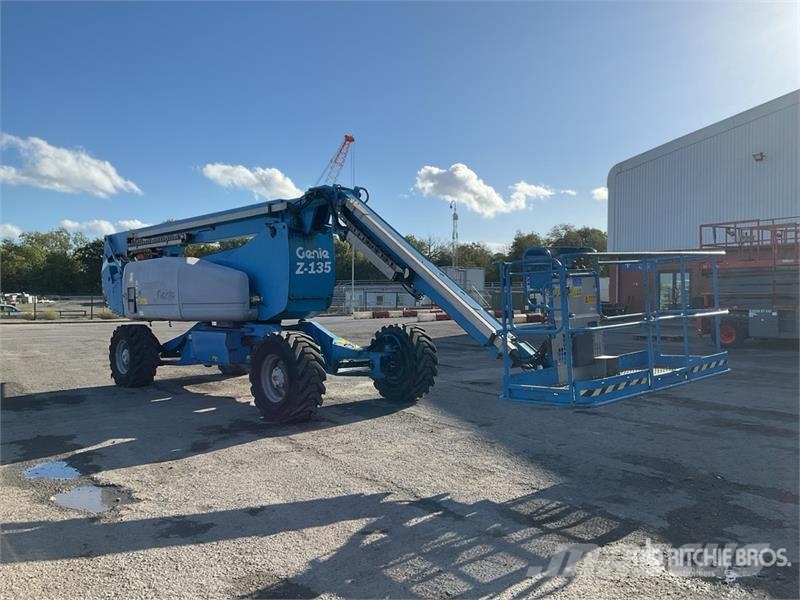 Genie Z-135 4WD Diesel Articulating Boom Lift Zglobne podizne platforme