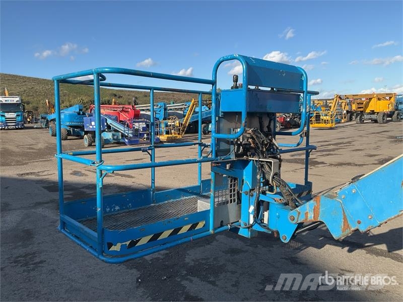 Genie Z-135 4WD Diesel Articulating Boom Lift Zglobne podizne platforme