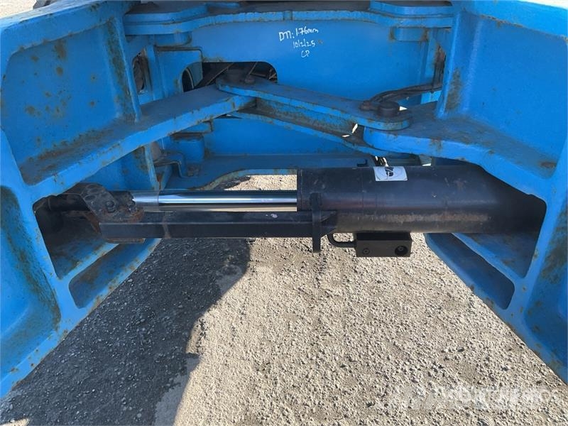 Genie Z-135 4WD Diesel Articulating Boom Lift Zglobne podizne platforme