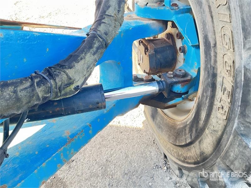 Genie Z-135 4WD Diesel Articulating Boom Lift Zglobne podizne platforme