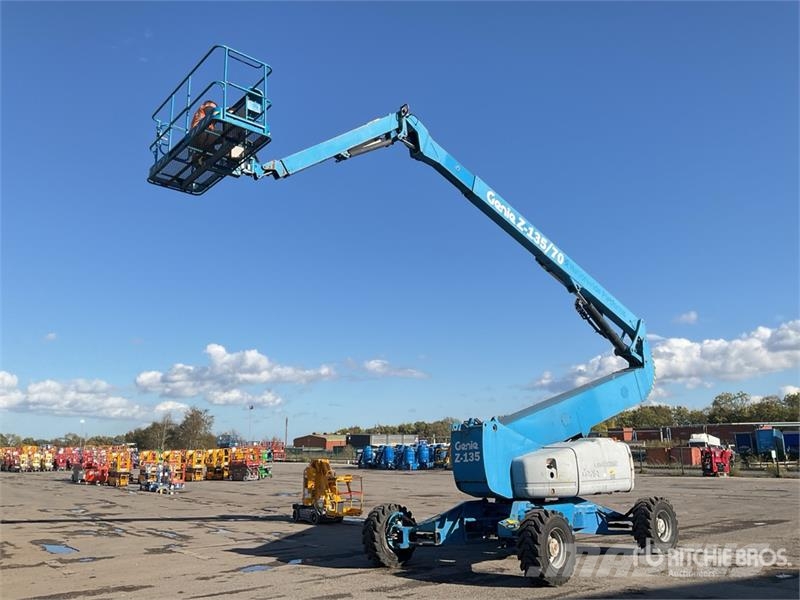 Genie Z-135 4WD Diesel Articulating Boom Lift Zglobne podizne platforme