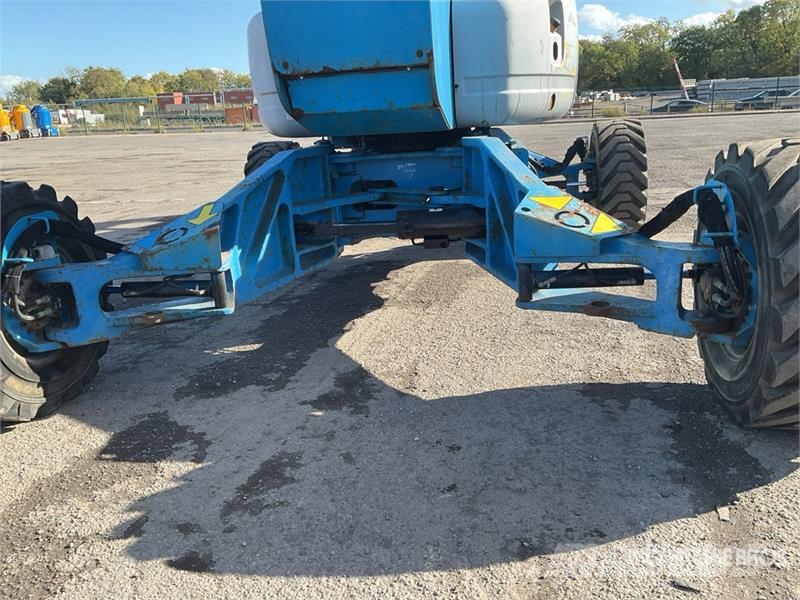 Genie Z-135 4WD Diesel Articulating Boom Lift Zglobne podizne platforme