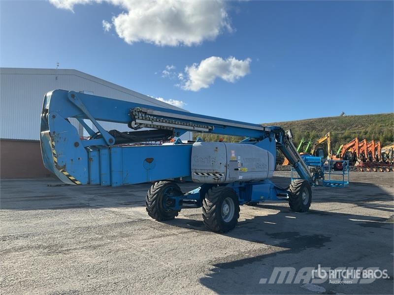 Genie Z-135 4WD Diesel Articulating Boom Lift Zglobne podizne platforme