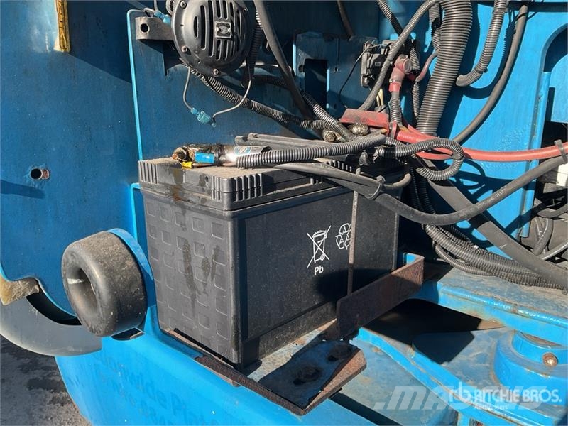 Genie Z-135 4WD Diesel Articulating Boom Lift Zglobne podizne platforme