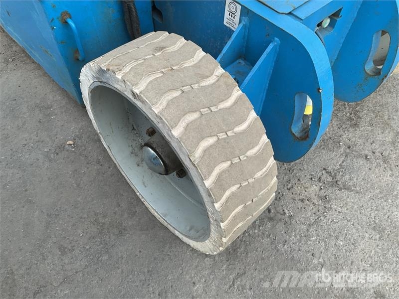 Genie Z-30/20N رافعات سلة مفصلية