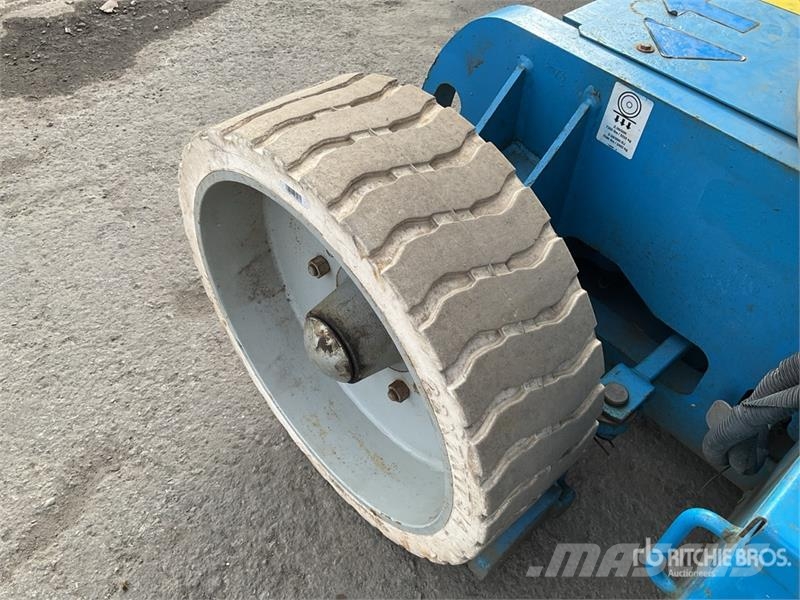 Genie Z-30/20N رافعات سلة مفصلية