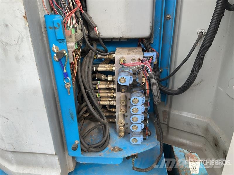 Genie Z-30/20N رافعات سلة مفصلية