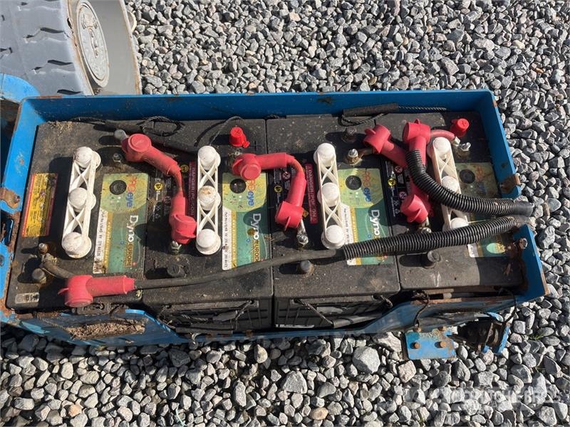 Genie Z-30/20N Zglobne dvižne ploščadi