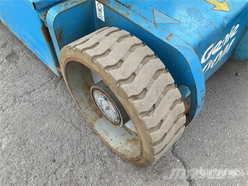 Genie Z-30/20N رافعات سلة مفصلية