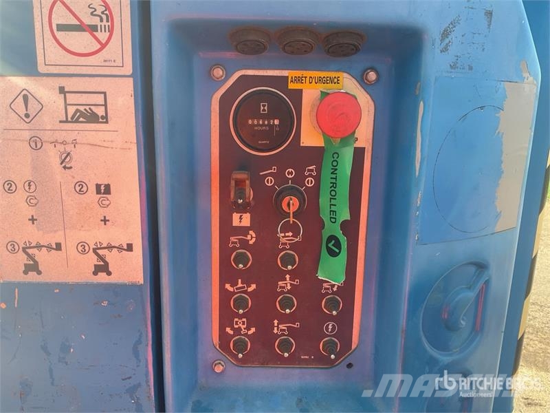 Genie Z-30/20N RJ 관절형 전동이동 리프트