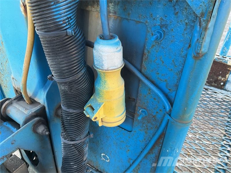 Genie Z-30/20N RJ Vertikalūs stiebiniai keltuvai