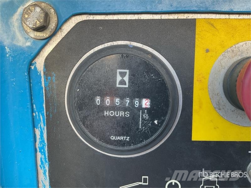 Genie Z-30/20N RJ Vertikalūs stiebiniai keltuvai