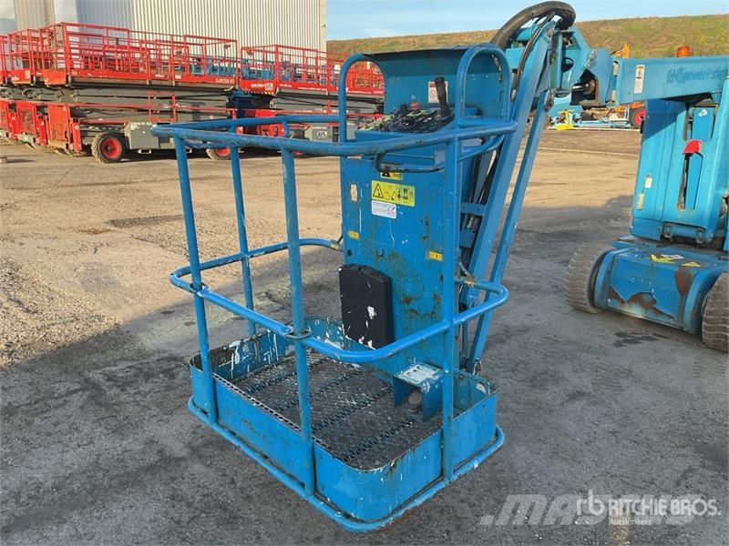 Genie Z-30/20N RJ Vertikalūs stiebiniai keltuvai