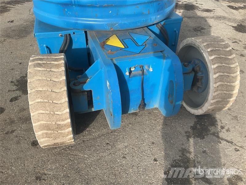 Genie Z-30/20N RJ 관절형 전동이동 리프트