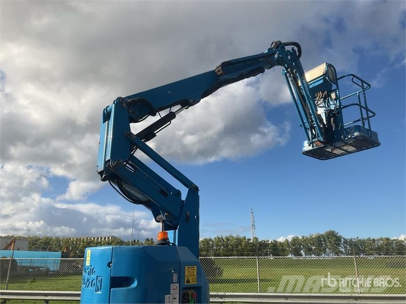 Genie Z-30/20N RJ 관절형 전동이동 리프트