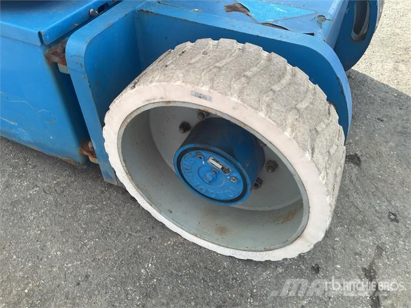 Genie Z-30/20N RJ 관절형 전동이동 리프트