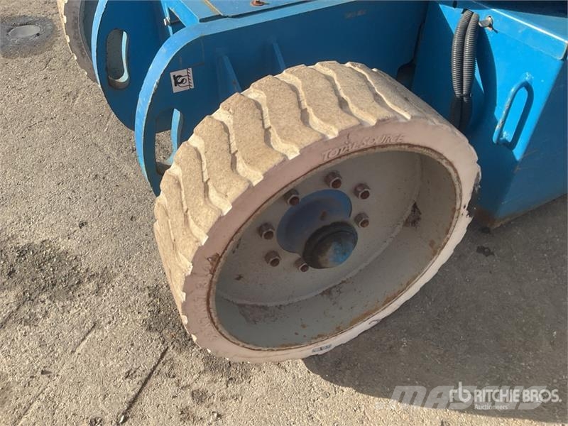 Genie Z-30/20N RJ 관절형 전동이동 리프트