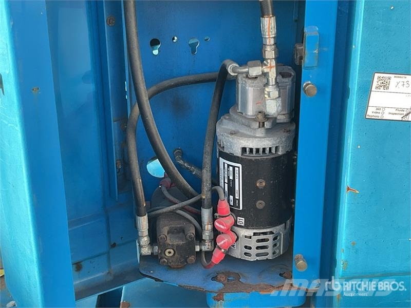 Genie Z-30/20N RJ Vertikalūs stiebiniai keltuvai