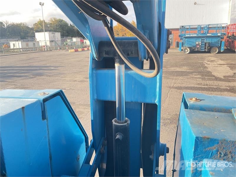 Genie Z-30/20N RJ 2WD Electric Articulating Boom Lift Elevadores braços articulados