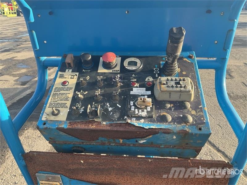 Genie Z-30/20N RJ 2WD Electric Articulating Boom Lift Elevadores braços articulados