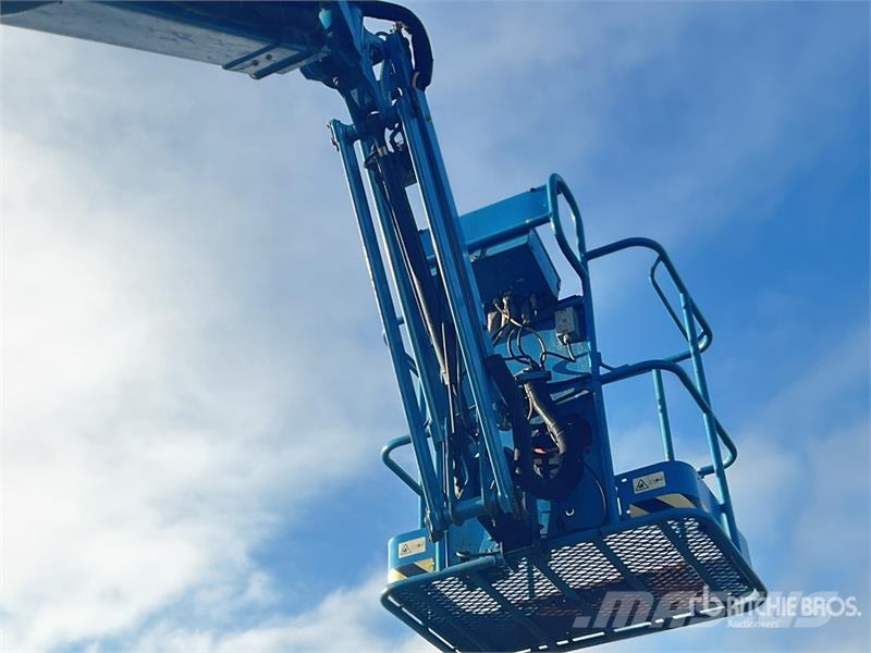 Genie Z-30/20N RJ 2WD Electric Articulating Boom Lift Elevadores braços articulados