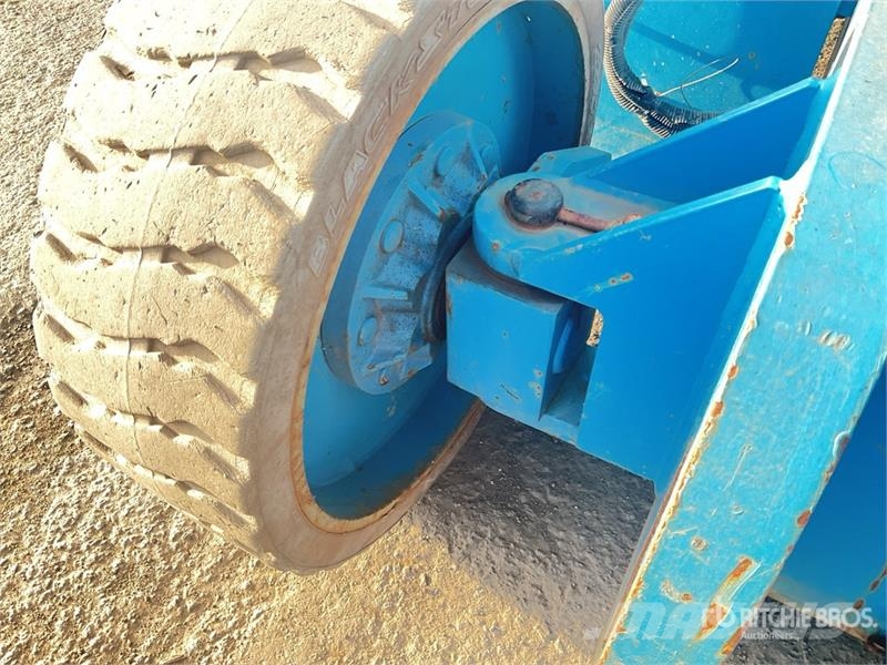 Genie Z-30/20N RJ 2WD Electric Articulating Boom Lift Elevadores braços articulados