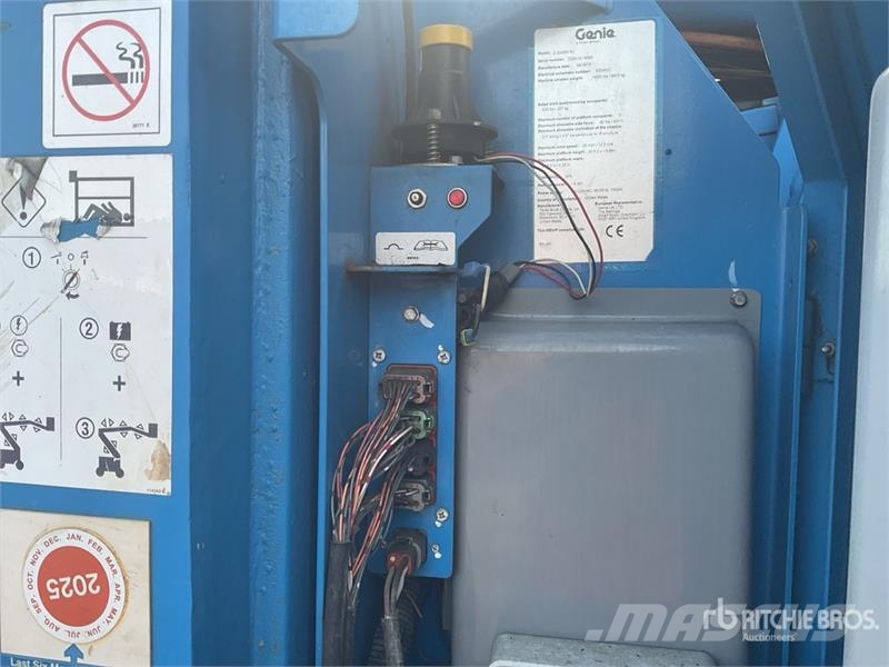 Genie Z-30/20N RJ 2WD Electric Articulating Boom Lift Elevadores braços articulados