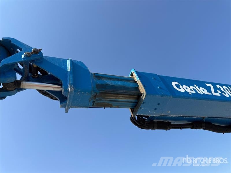 Genie Z-30/20N RJ Electric Articulating Boom Lift ブームリフト 屈伸型