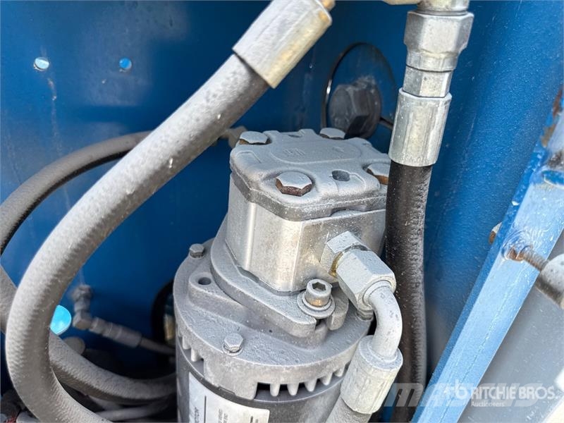 Genie Z-30/20N RJ Electric Articulating Boom Lift ブームリフト 屈伸型