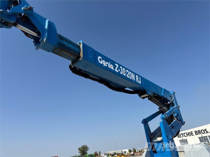 Genie Z-30/20N RJ Electric Articulating Boom Lift ブームリフト 屈伸型