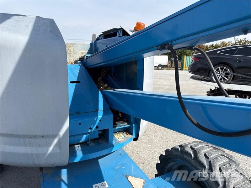 Genie Z-45/25 Bomlifte med knækarm