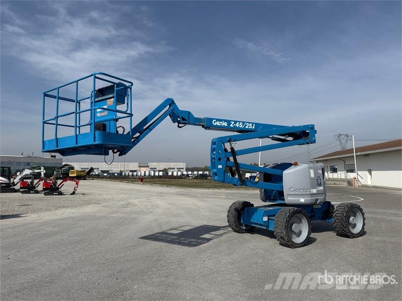 Genie Z-45/25 Bomlifte med knækarm