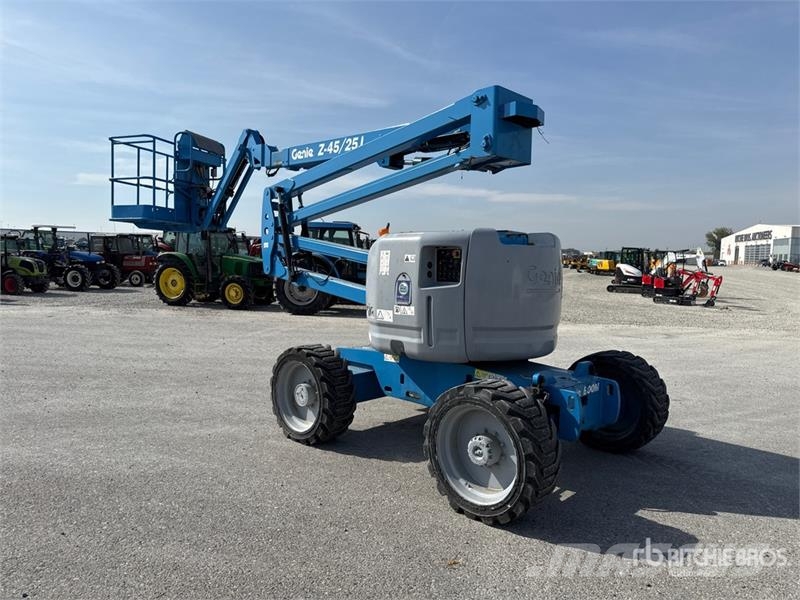 Genie Z-45/25 Bomlifte med knækarm