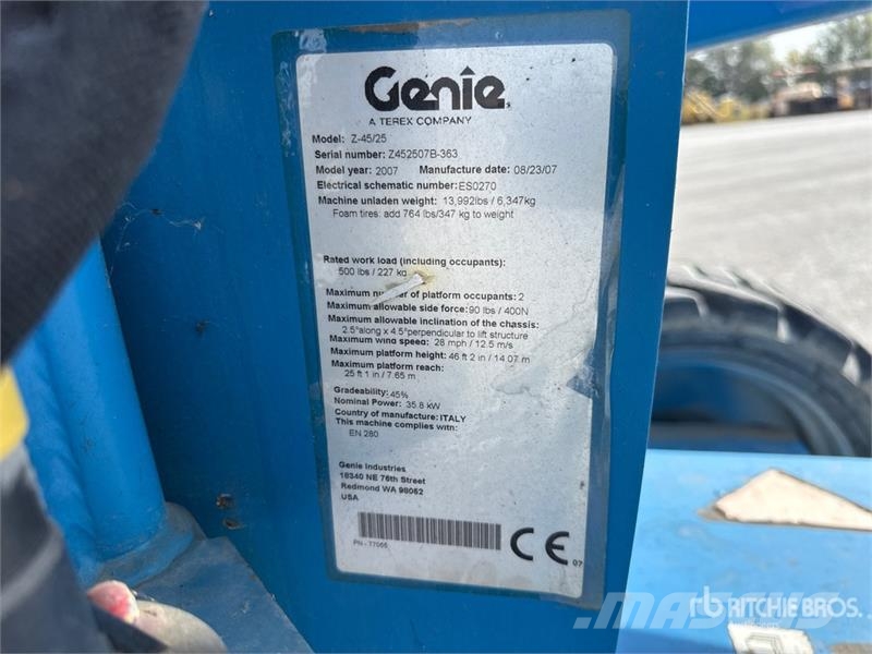 Genie Z-45/25 Bomlifte med knækarm