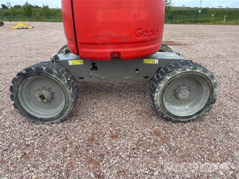 Genie Z-45/25 4WD Diesel Nacelle Articulee Articulating Nacelles articulées