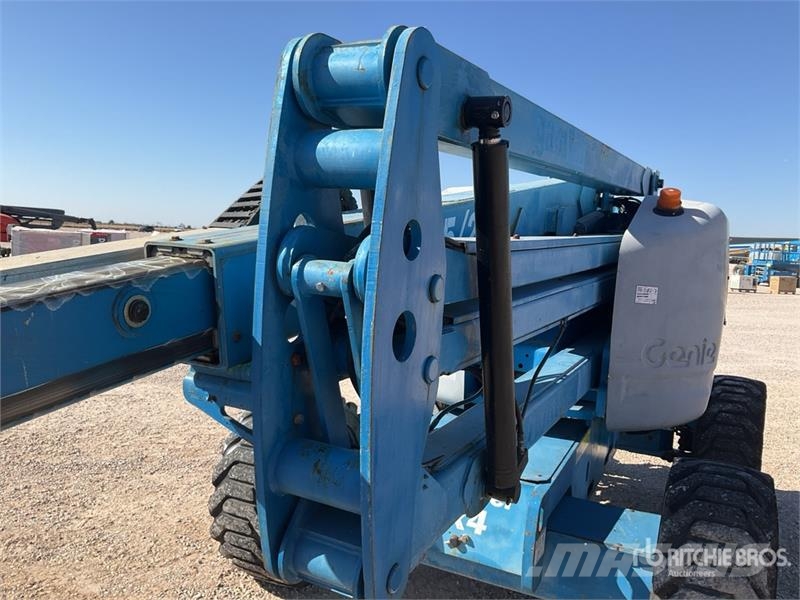 Genie Z-45/25 RT 4WD Diesel Articulating Boom Lift Articulated boom lifts