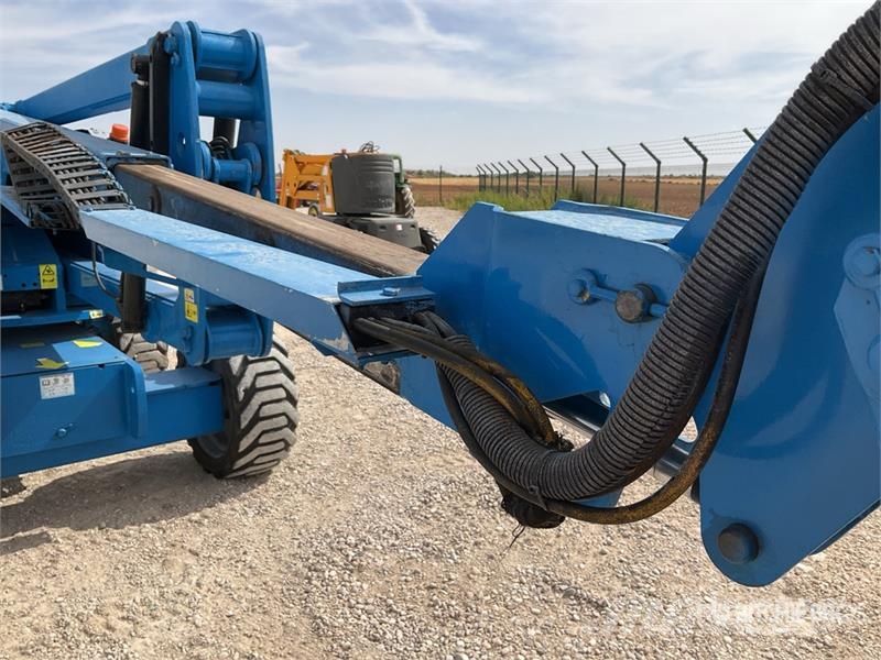Genie Z-45/25 RT 4WD Diesel Articulating Boom Lift 관절형 전동이동 리프트