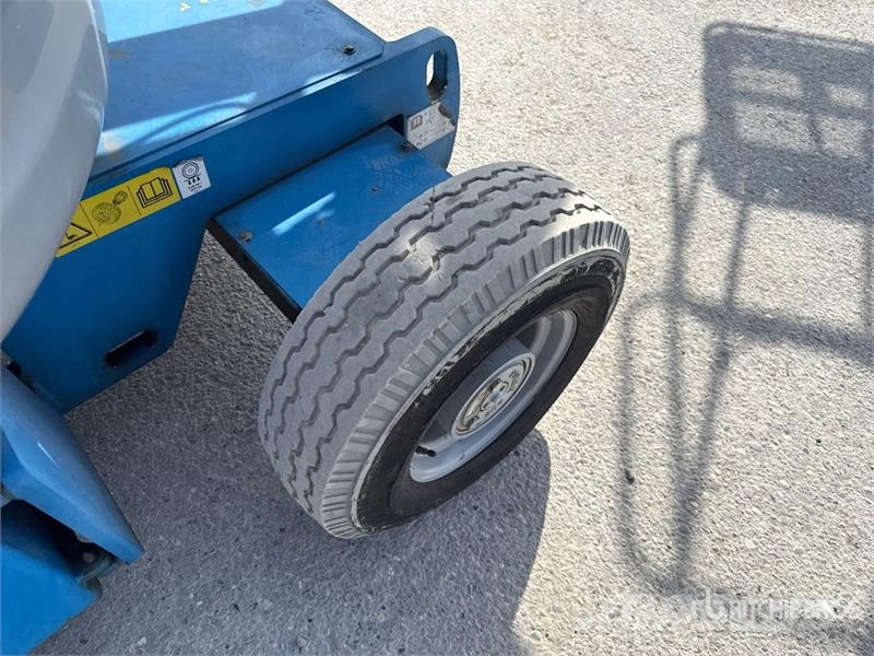 Genie Z-45/25J Alkūniniai keltuvai