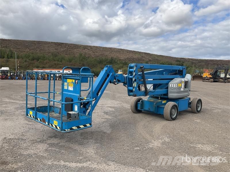 Genie Z-45/25J 2WD Hybrid Articulating Boom Lift Leddede bomlifter