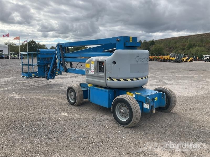 Genie Z-45/25J 2WD Hybrid Articulating Boom Lift Leddede bomlifter