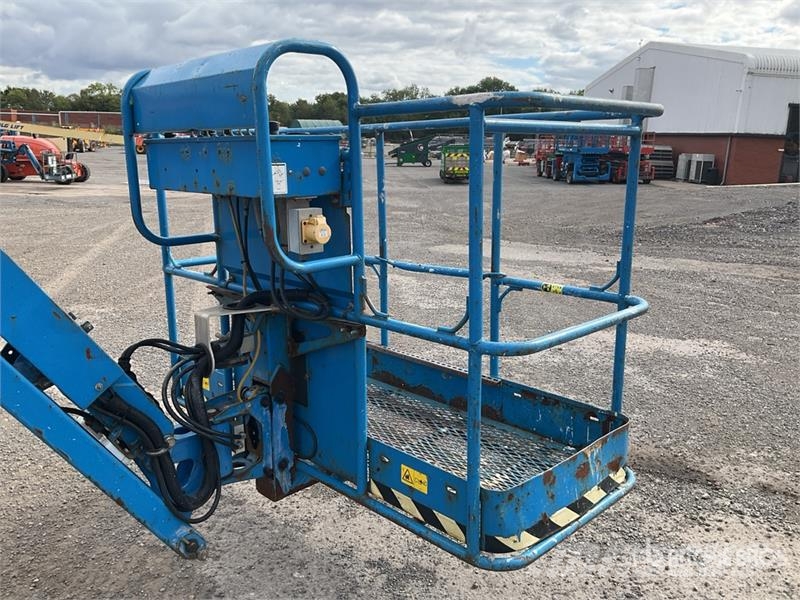 Genie Z-45/25J 2WD Hybrid Articulating Boom Lift Leddede bomlifter
