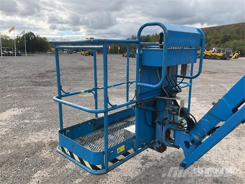 Genie Z-45/25J 2WD Hybrid Articulating Boom Lift Leddede bomlifter