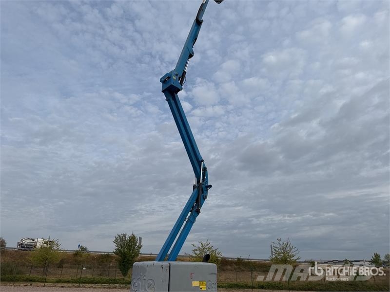 Genie Z-45/25J 4WD Diesel Nacelle Articulee Articulating Nacelles articulées
