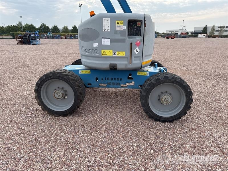 Genie Z-45/25J 4WD Diesel Nacelle Articulee Articulating Nacelles articulées
